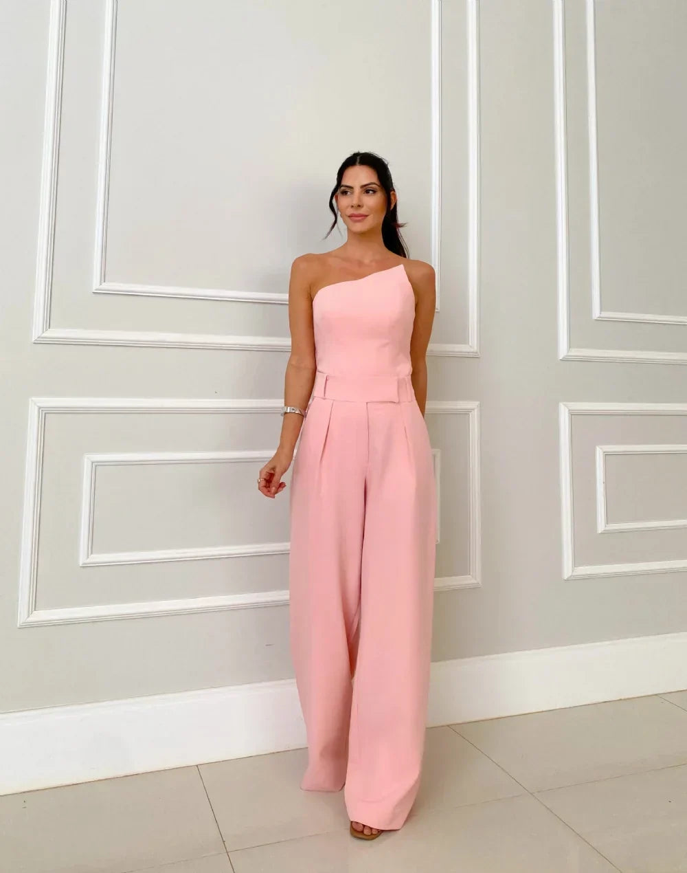 Samia Set – Feminine Sophistication in a Modern Two-Piece