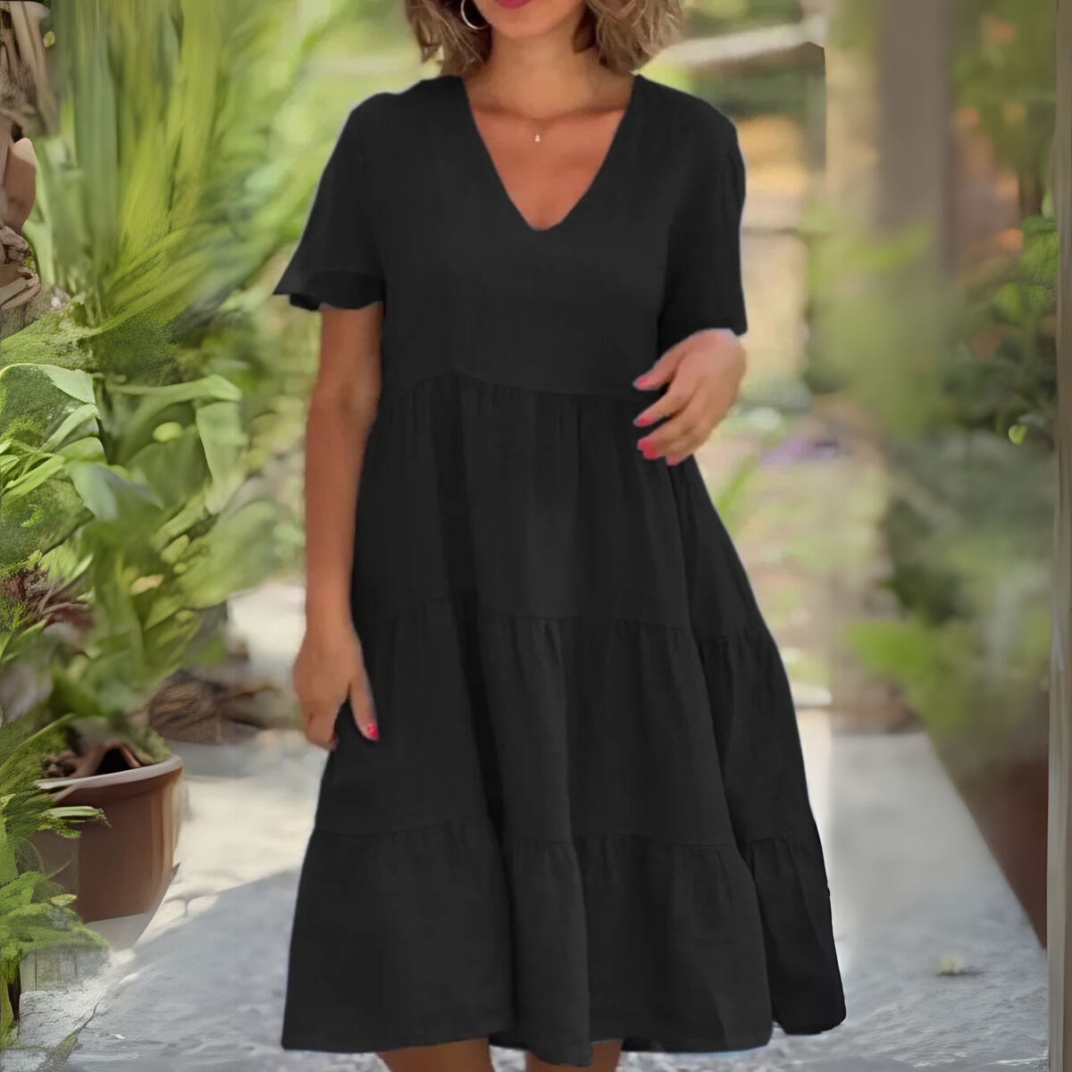 Luce | Flowing dress with V-neck