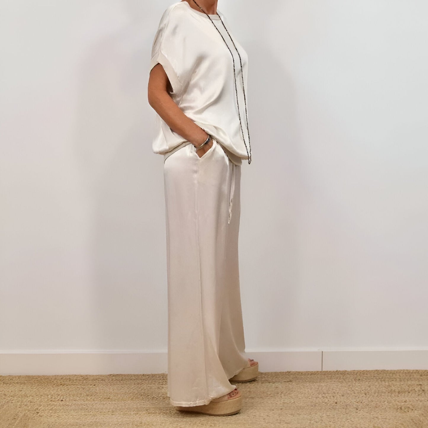 Rilanna – The Set That Flatters Your Figure and Lets You Breathe Free