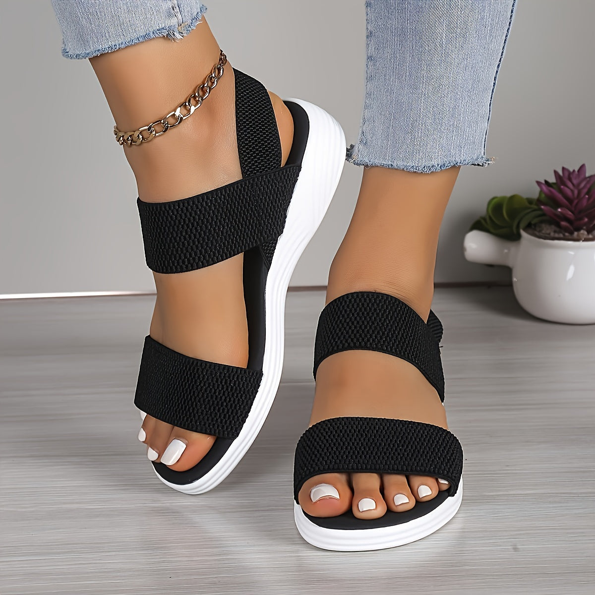 Black / 11