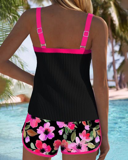 Sophie – Black tankini with floral print and beach shorts