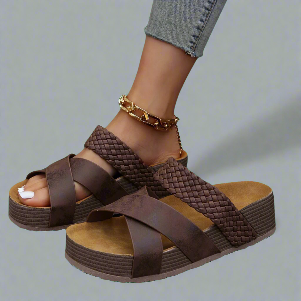 Brown / 7 US | 38 EU