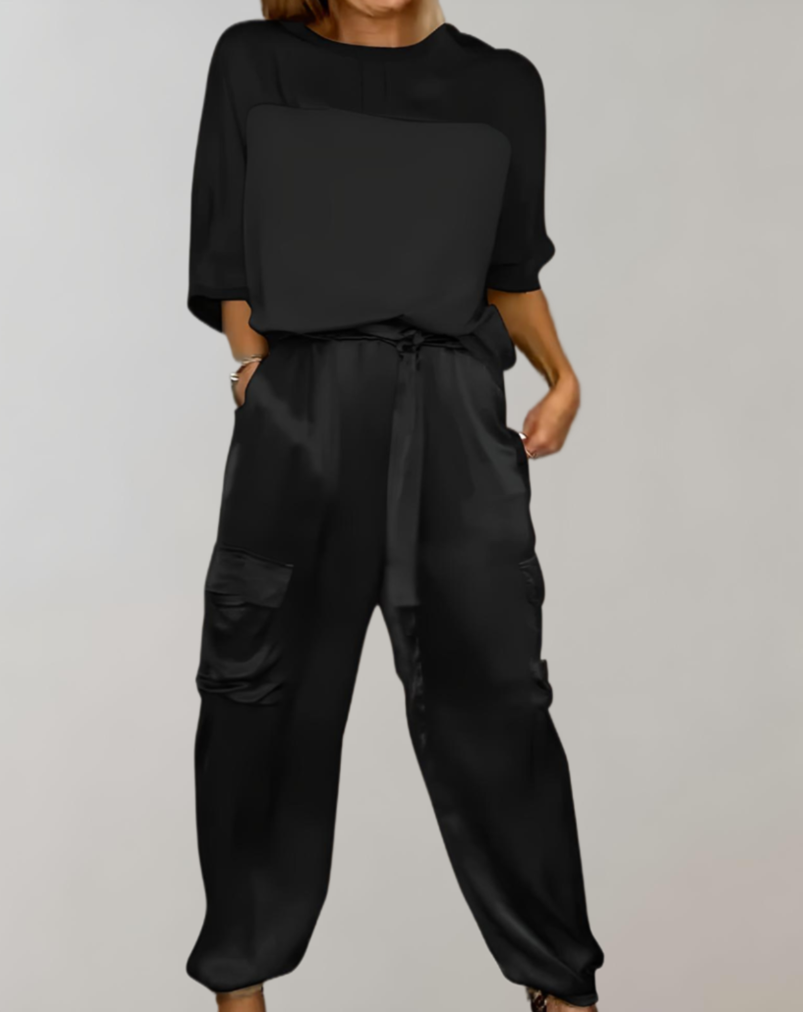 Black (Almost sold out) / 5XL (22-24)