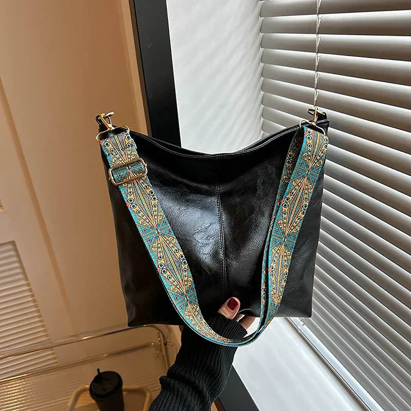 Black (Almost sold out)
